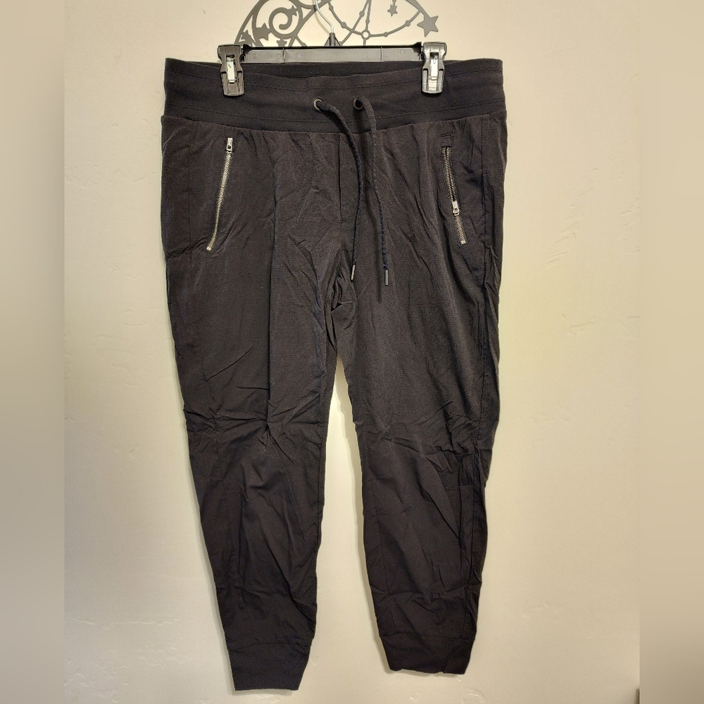 Athleta trekkie north joggers